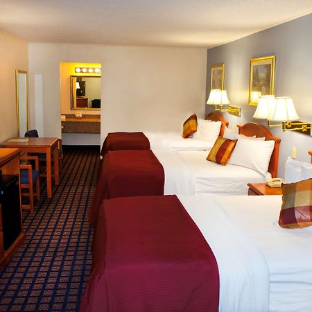 Best Western Palestine Inn Номер фото