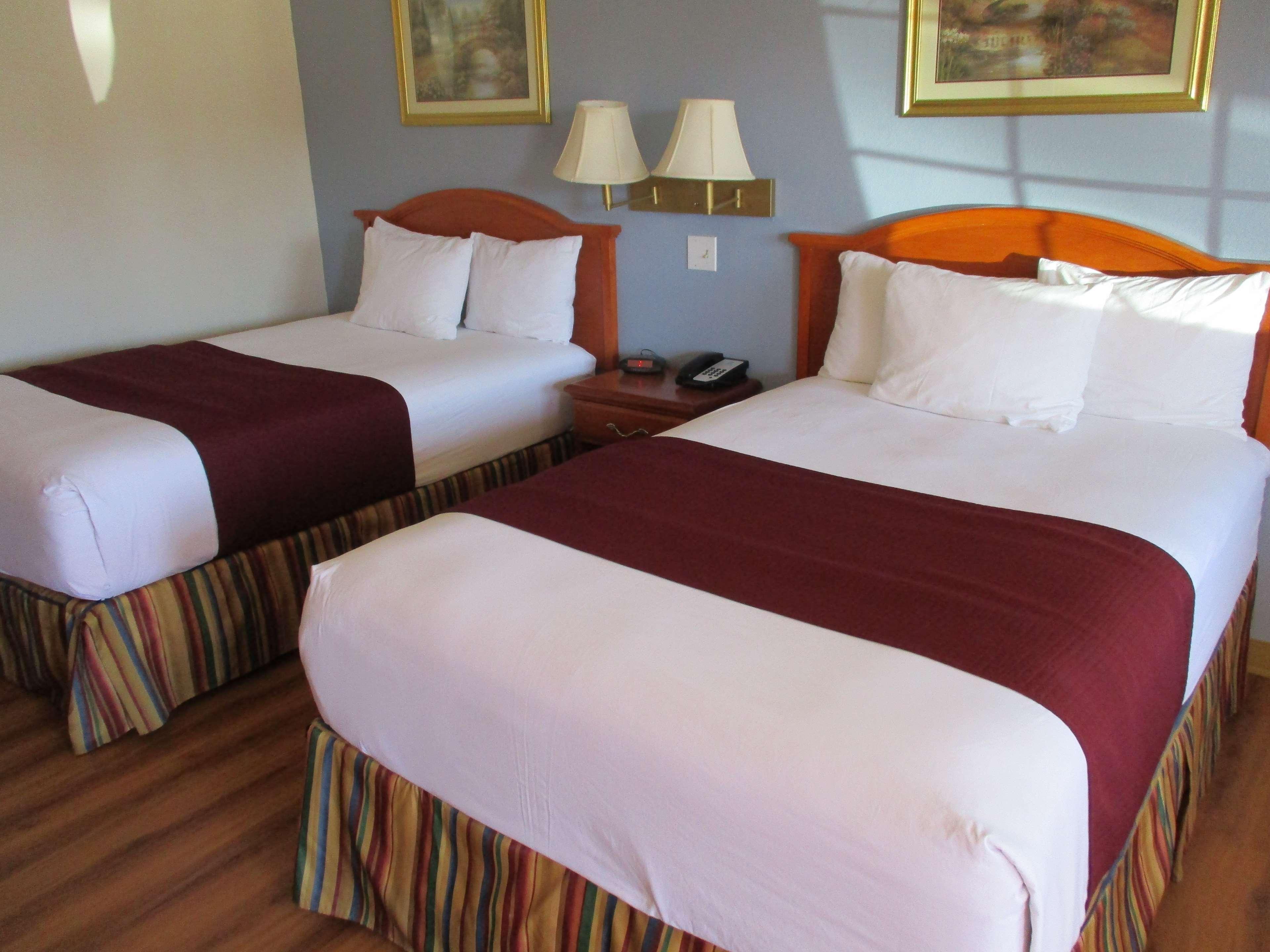 Best Western Palestine Inn Екстер'єр фото