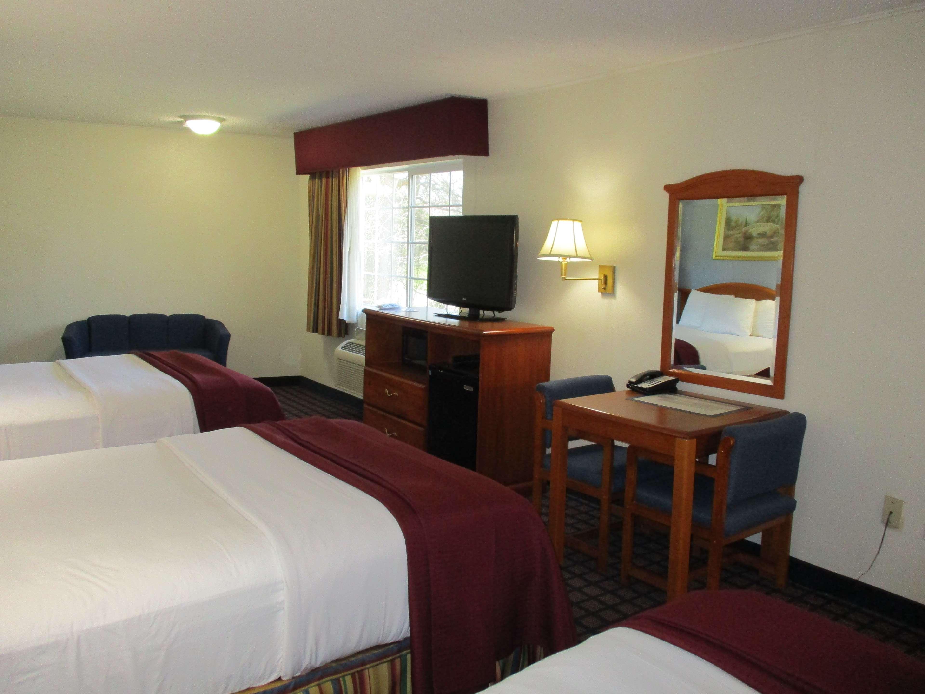 Best Western Palestine Inn Екстер'єр фото