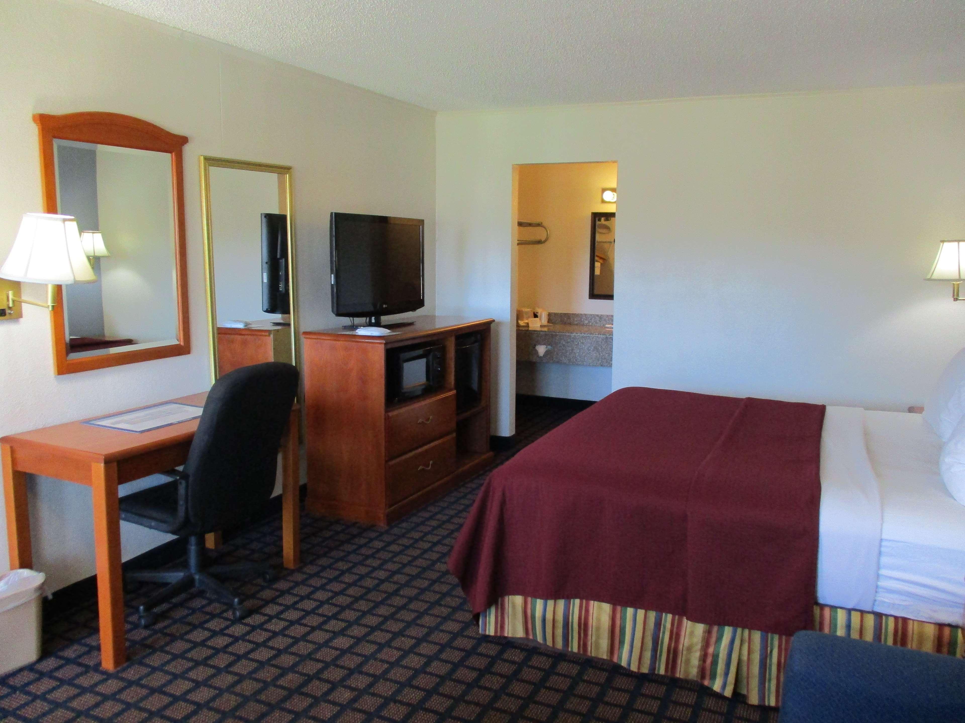 Best Western Palestine Inn Екстер'єр фото