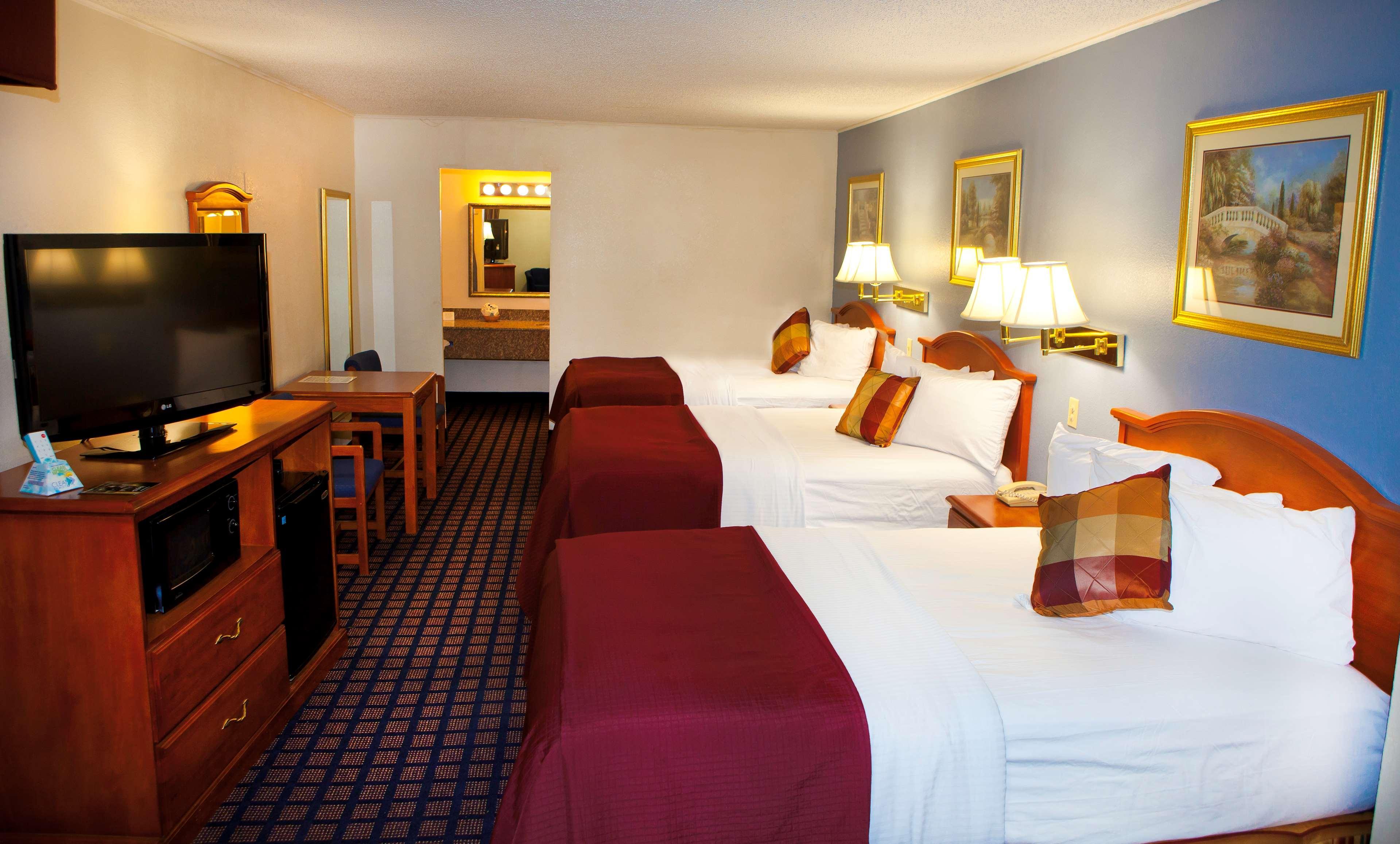 Best Western Palestine Inn Номер фото