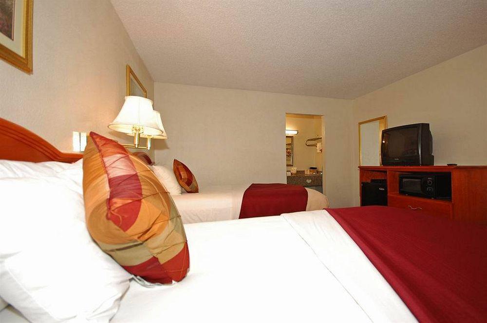 Best Western Palestine Inn Екстер'єр фото